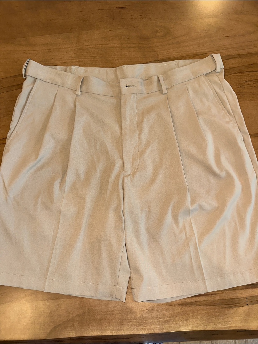 Savane Men's Flat Front Shorts in Light Tan